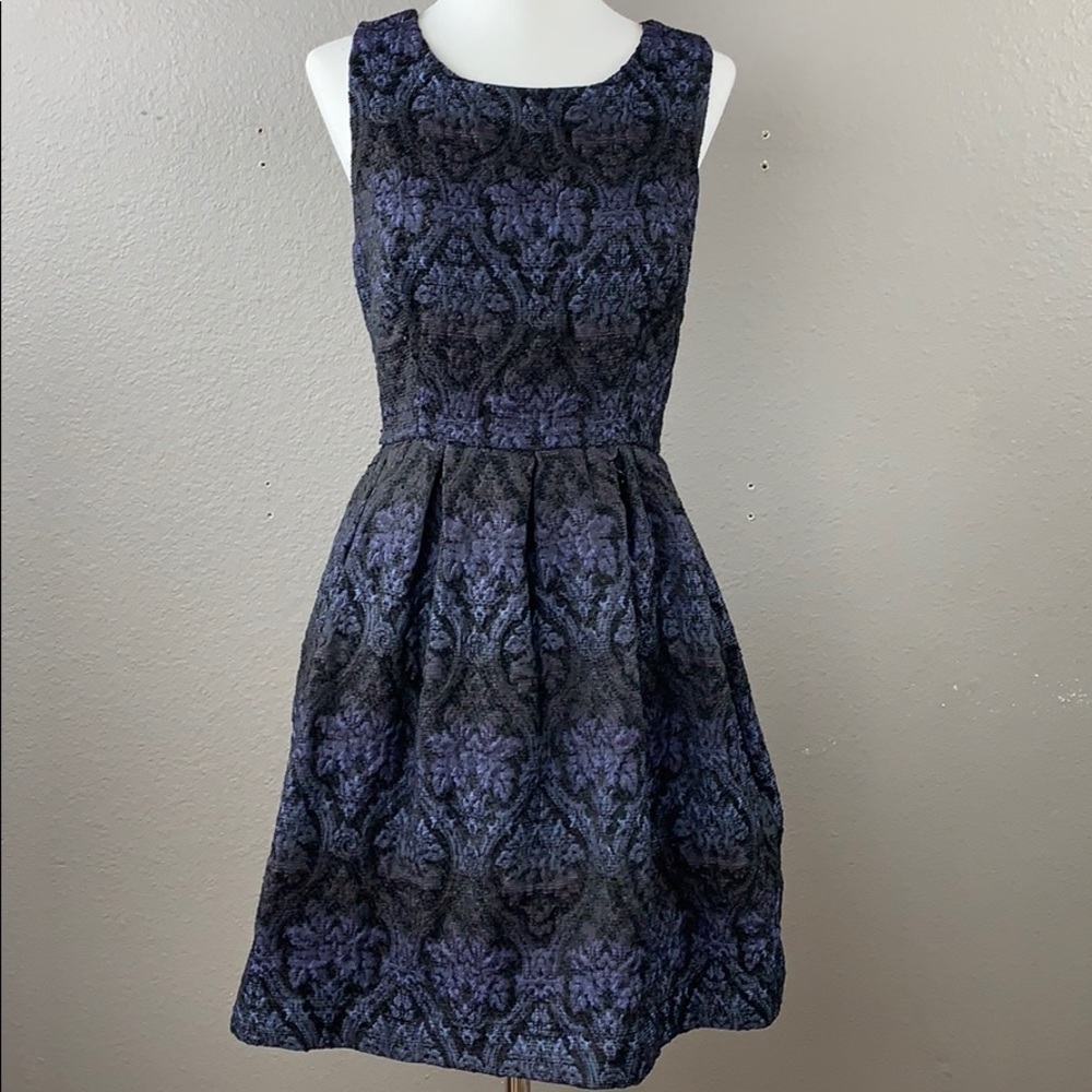 Forever 21 brocade damask fit and flare dress - Picture 1 of 7